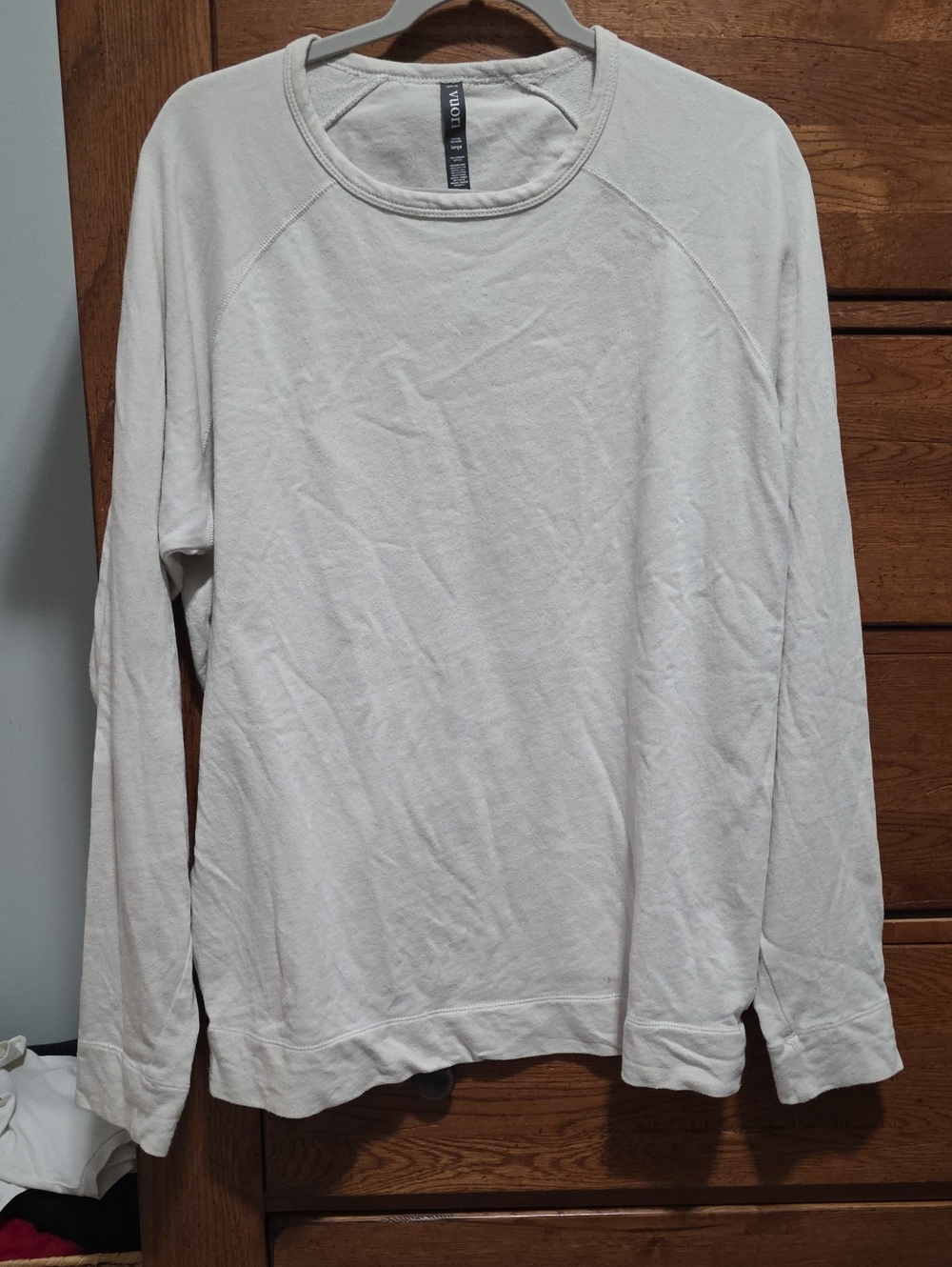 Vuori Men's Long-Sleeve Crewneck Sweatshirt in Off-White